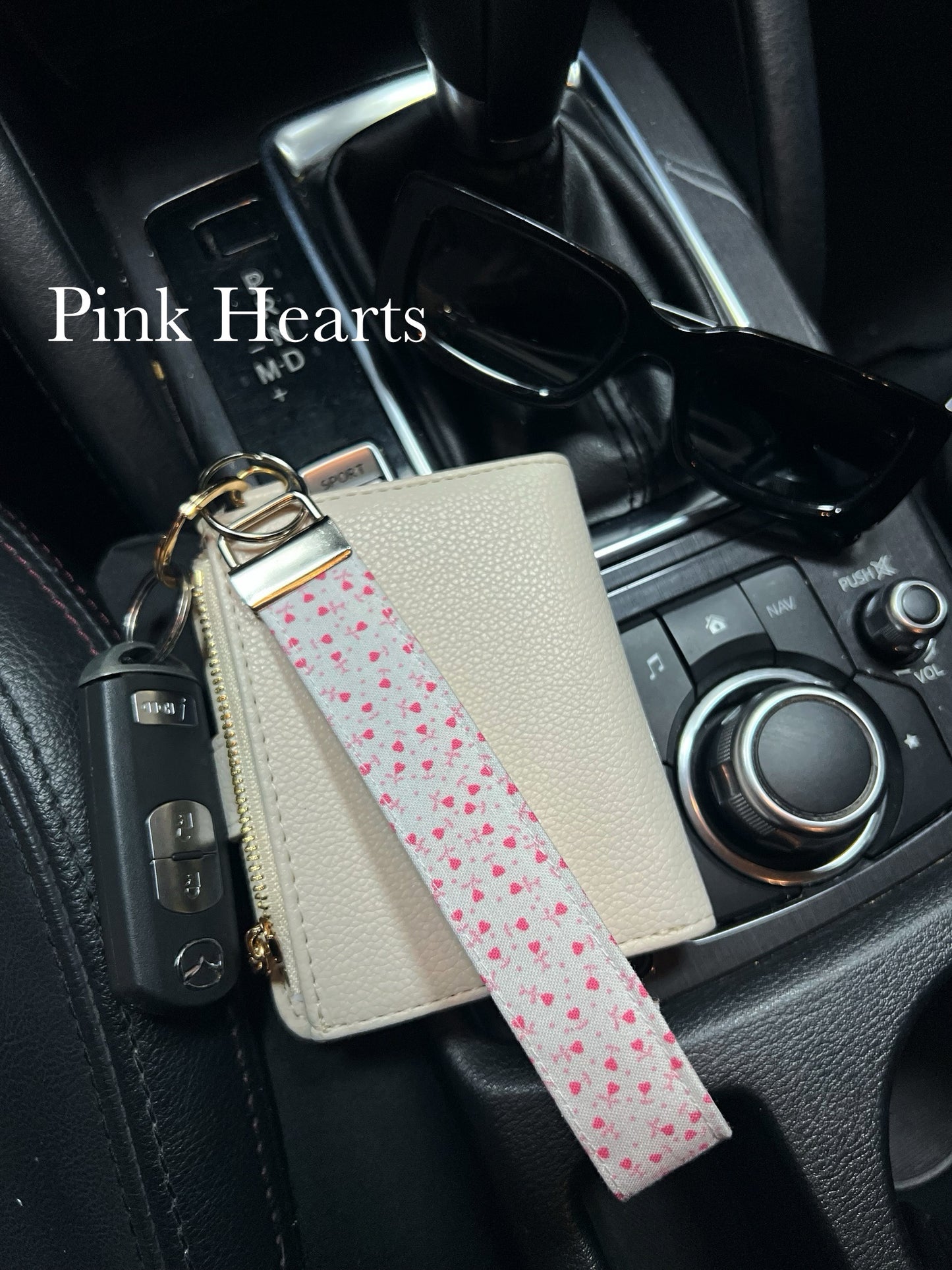 Keychain wristlets