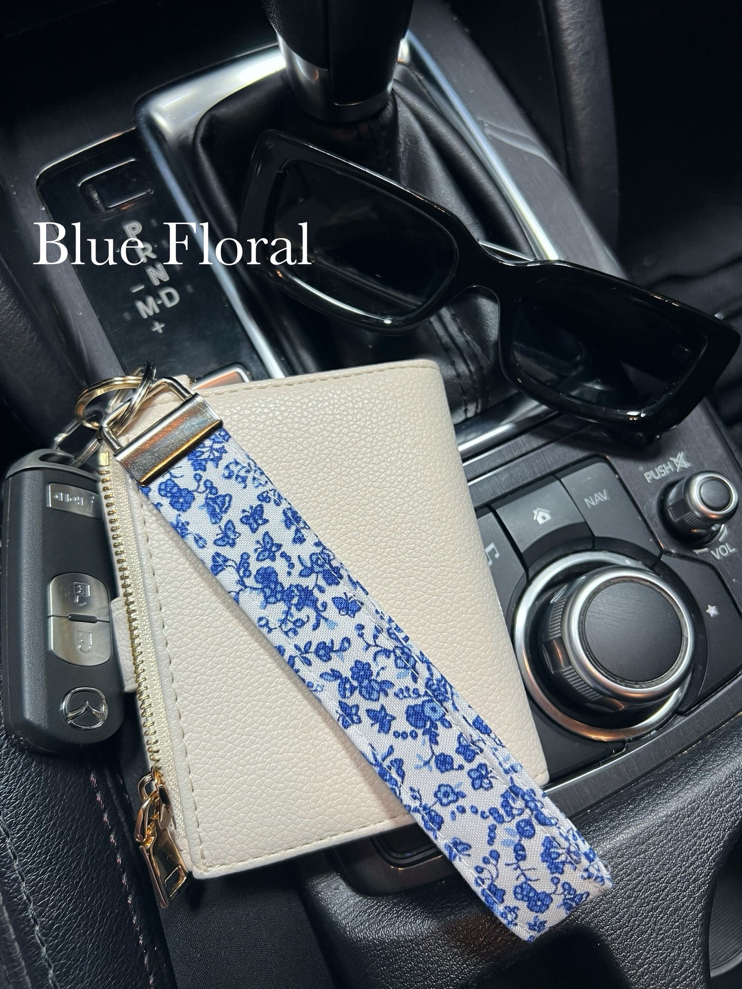 Keychain wristlets