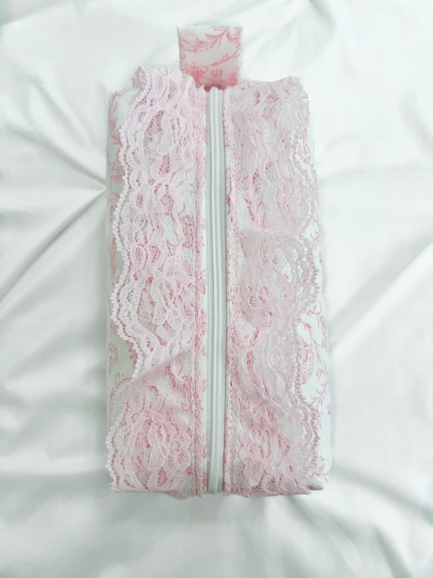 Pink toile makeup bag with pink lace trim